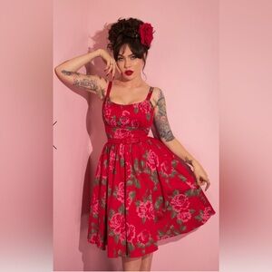 Vixen Micheline Pitt Ingenue Vintage Red Rose EUC